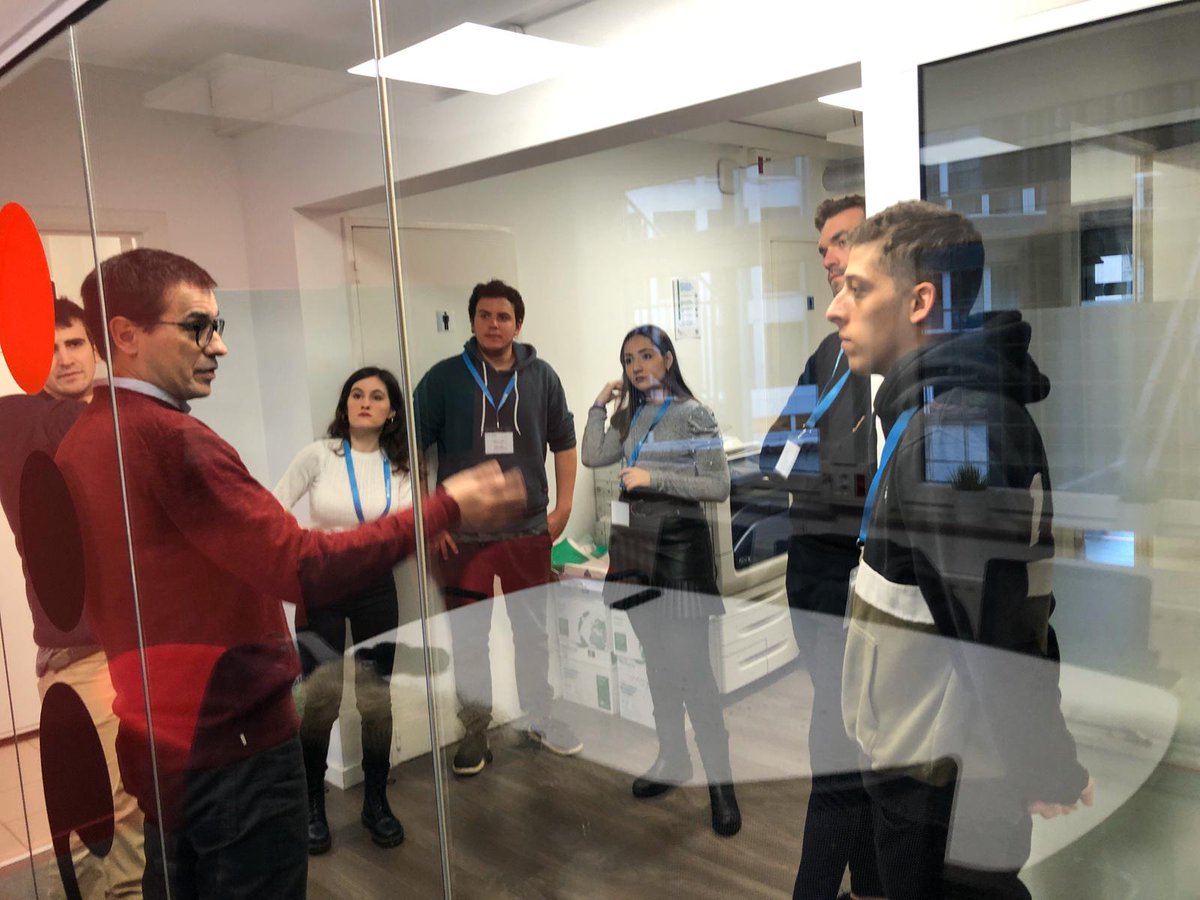 ClusterAVCat's tweet photo. Visitant els platós de @laviniagroup a la capital belga, de la mà de Amadeu Altafaj. #talentobert https://t.co/KlqT1dkon9