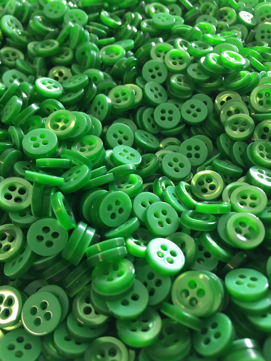 Italshop's tweet photo. 💚Check out our green #buttons selection. https://t.co/r59TuLQwLn