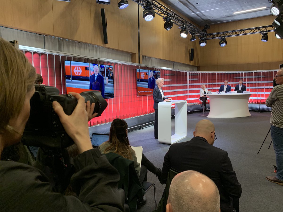 Stubiaendu's tweet photo. Monika Ribar: Grosse Aufgaben, solides Fundament für neuen CEO #sbbcffffs https://t.co/cVJv095u8s
