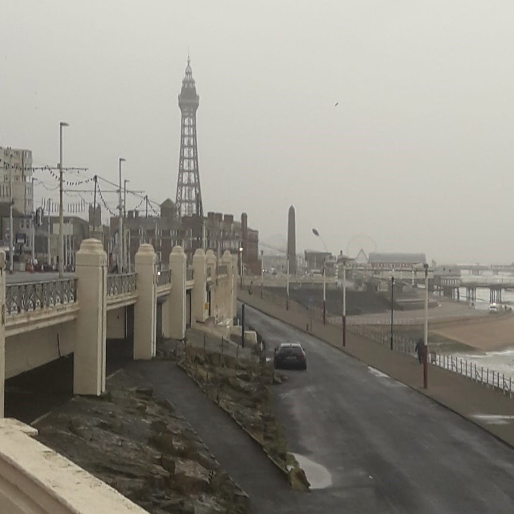 ESNfire's tweet photo. For those of you @LGAfirerescue conference, don't miss #ESNUK's NFCC Business Change Lead @ESMCPFireBCL Ian Taylor and @CDDFRS's Keith Lazzari's workshop on 'The Digitally Connected Fire and Rescue Service โ The Emergency Services Network' #Blackpool https://t.co/ok3eyyac5x