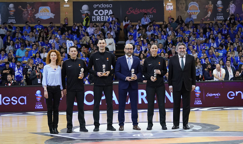 Fabio Fernández, árbitro del #MICBasketball en 2017, fue uno de los encargados de dirigir la final de la #CopaReinaLFEndesa 2020. 

¡Enhorabuena!