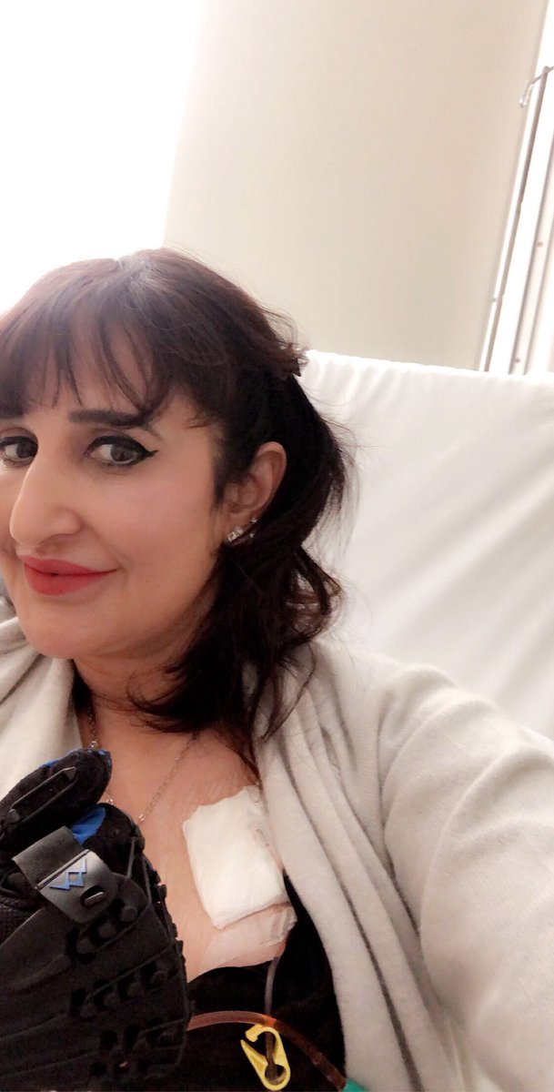 adilaahmed10's tweet photo. I got this.. #chemoday #redevil wish they’d let my Bernard come To the Unit with me! 🙈🙈💞💞😽😽 https://t.co/hqzYoWkNOR