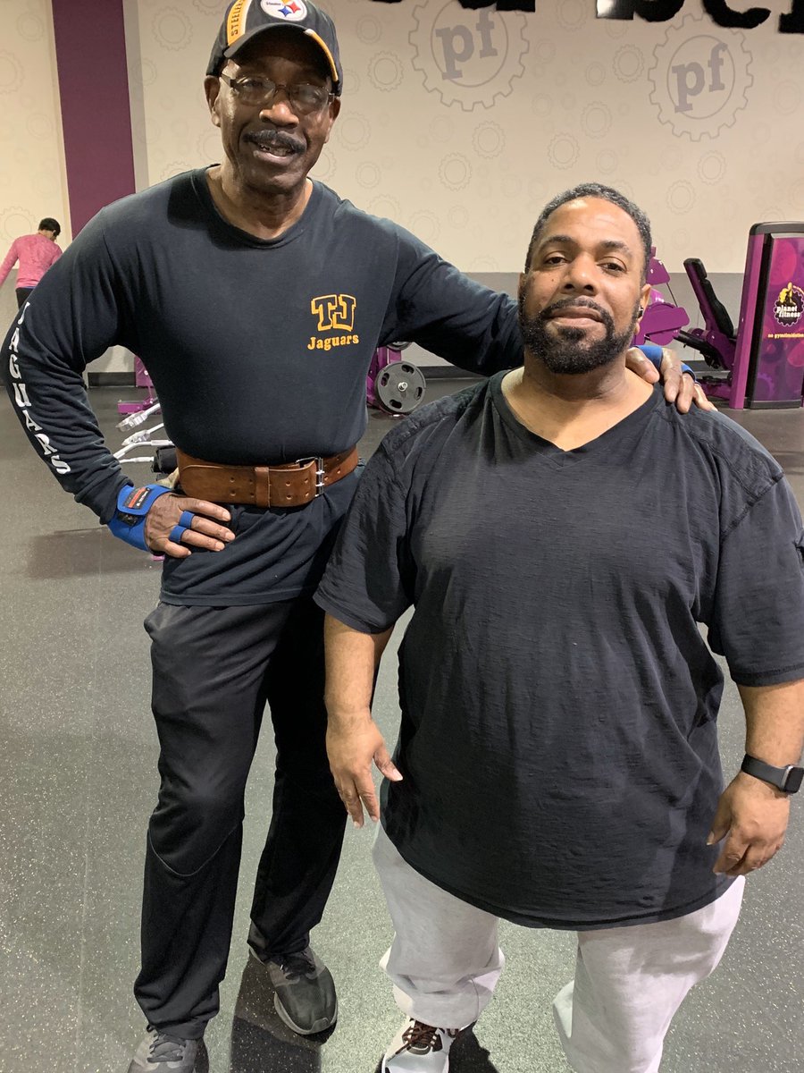 howiedmac's tweet image. Good Morning☀️☀️☀️... It’s Turn Up Tuesday”... Back in the building and ready to put in that work... Let’s go!!!! Positive vibes to all until next time... #Fitandfocused #DWROD  #GoGetItSquad #FAT