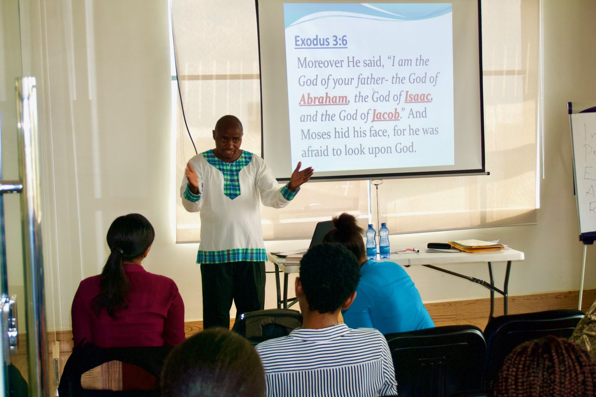 RBTCKenya's tweet photo. The 2nd year students are back to class this year with #ModuleE, which started yesterday.
They are learning #ChildrenMinistry1 with Pastor David Kadungo every morning until the end of the week.
#StudyToShowYourselfApprovedUntoGod #DayClass https://t.co/8y9IrW2UAT