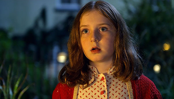 DrHercouet's tweet photo. 10 ans plus tard, l'actrice qui jouait Amy Pond enfant, Cailtin Blackwood, est donc le portrait craché de Karen Gillan, qui jouait Amy Pond avec 10 ans de plus. https://t.co/tZf9HtNkCM