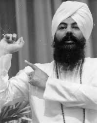 Punjabi Sikhs have a complicated relationship with Yogi Bhajan's 3HO. We like the people, we respect their devotion, we like their clean living but we're deeply conflicted about the notion of conversion, the kundalini yoga, the Baba worship. The 2 communities never really mixed