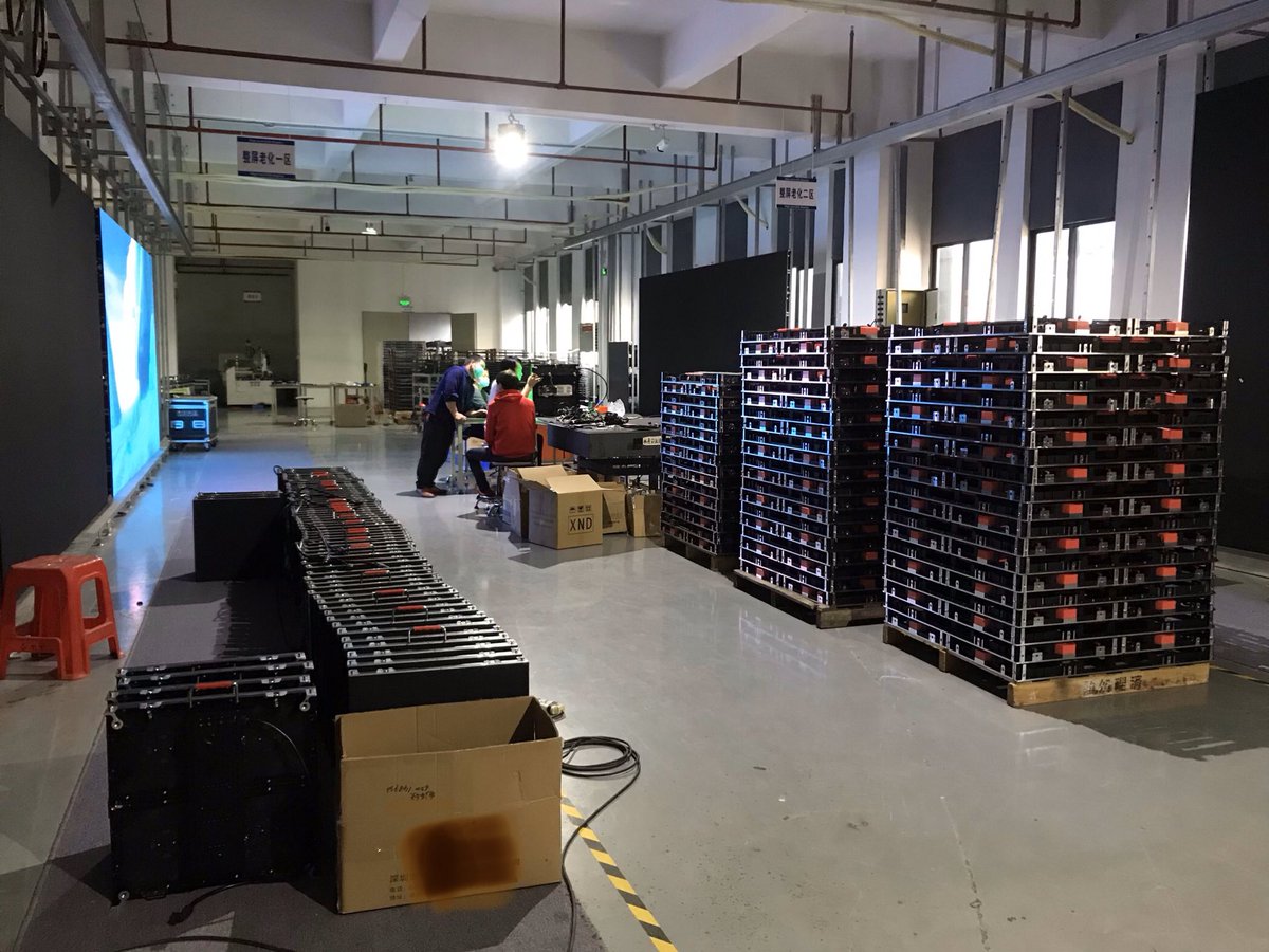 miley_lee21's tweet image. #DOTCOMLEDSCREEN

Big screen almost ready to ship out 💪

#rentaldisplay #rentalscreen #pantallaled #ledscreen