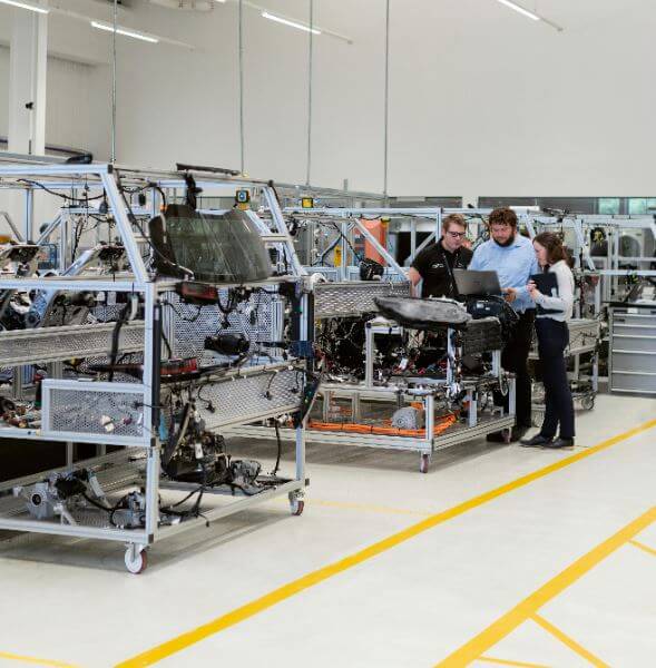 Did you know:

60% of SME manufacturers expect to see sales increase in the next six months - calvertonfinance.co.uk/blog/motivatin…

#ukmanufacturing