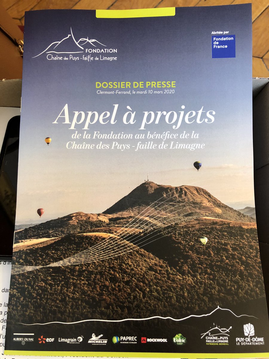 chainedespuys's tweet photo. [Conférence de presse] La Fondation #ChainedesPuys présente son appel à projets pour l’année 2020 autour de 4 thématiques : Agriculture &amp; sylviculture durables - biodiversité, paysages &amp; écosystèmes - tourisme responsable - mobilité durable.
➡️ https://t.co/eyWf2OrmTr https://t.co/yJnTRkP0QJ