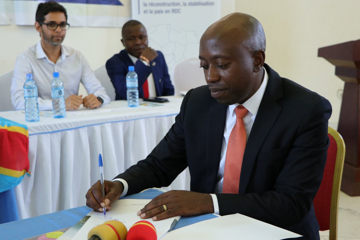 BeniPour's tweet photo. Signature du Procès verbal portant création et instauration du Comité Local de Suivi, #CLS, des activités minières dans le cadre du projet @BeniPour en territoire de Beni par le DirCab du Ministre provincial en charge de Mines du #NordKivu @ONUmigration @MONUSCO https://t.co/mqY6bcRv2I