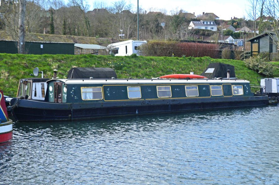 BoatfinderBS's tweet photo. Our #boatoftheweek is 'Alice Louise' a well cared for cruiser stern narrowboat She offers a reverse layout 4 berth accommodation suited for live-aboard or holidays. She was blacked, new anodes and surveyed in 2018. 
https://t.co/P5tHcwPD70

#narrowboat #boatsales #BoatsThatTweet https://t.co/OHOsTmPSYY