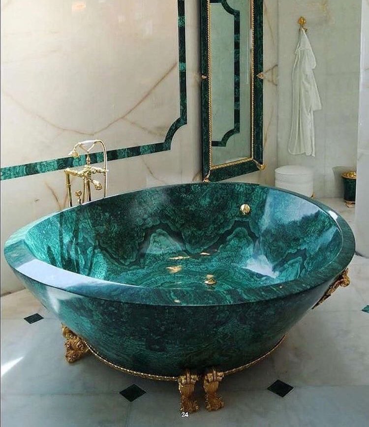 femmeduart's tweet photo. malachite bathroom interior https://t.co/DEM3ahCze2