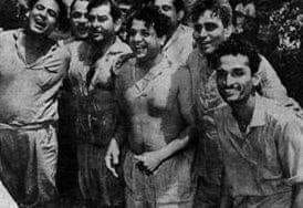 SJFansAssnCal's tweet photo. #HoliHai
#HasratJaipuri, #RajKapoor #Jaikishan #RajinderKumar at RK's #Holi https://t.co/nS9lkiLIIt