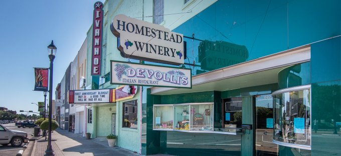 TxHistComm's tweet photo. At the upcoming @MainStreetsConf in Dallas, May 18โ20, three Texas mayors from vastly different cities in the Lone Star State will speak at education sessions about how theyโre implementing Main Street principles in their communities. #NOW20.
Read more: https://t.co/D1tFV3fypm https://t.co/mNmAglmcq1