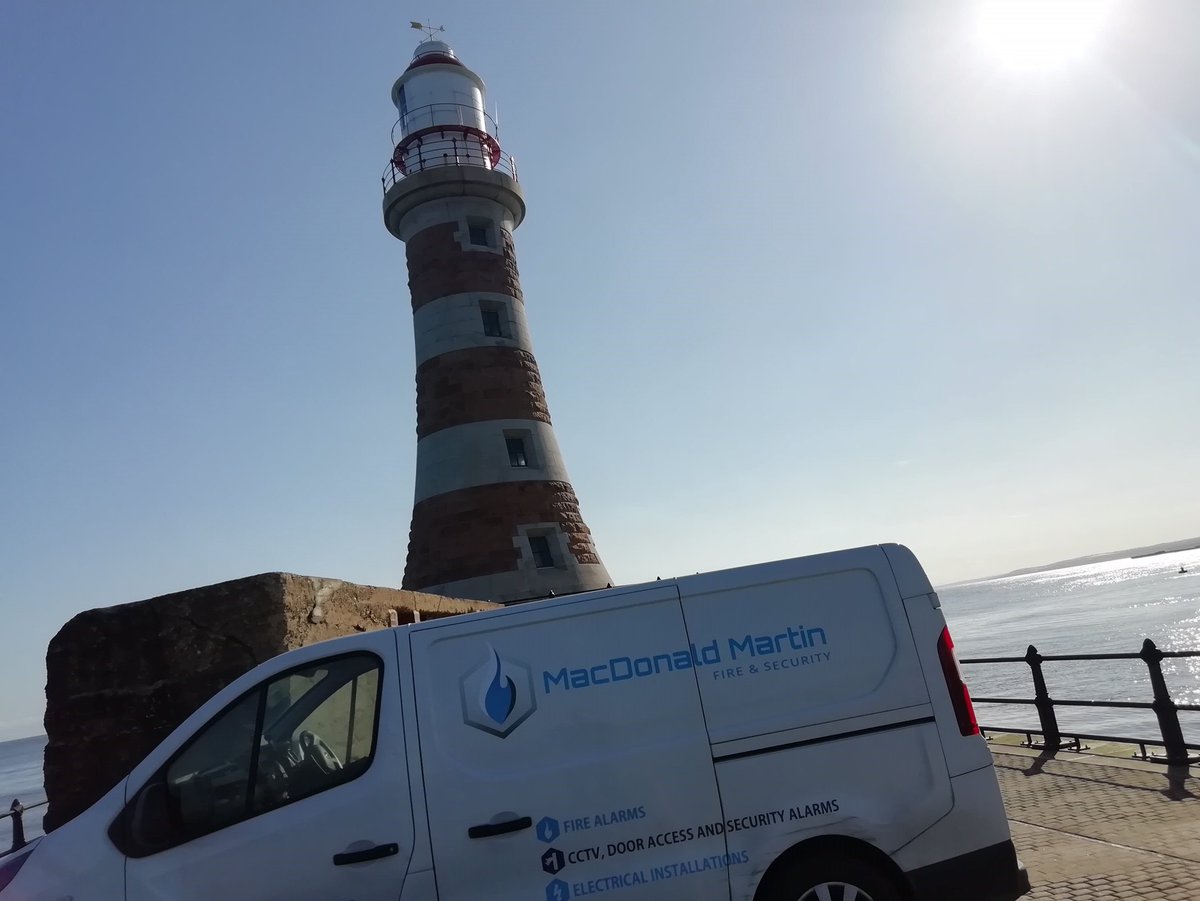 So lucky to work in places like this ⚓☀️🌊

#Sunderland Roker Pier &amp; Lighthouse
