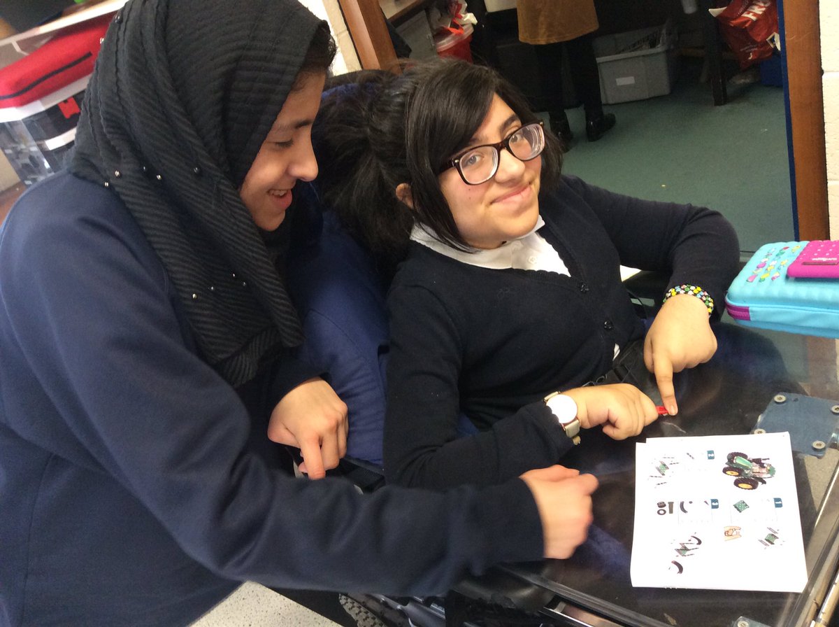 wilsonstfeed's tweet photo. Students have shown great team work and resilience today using our new @Meccano sets!  Thank you for your kind donation 😊#wsscience https://t.co/5Ffca2Z1YI
