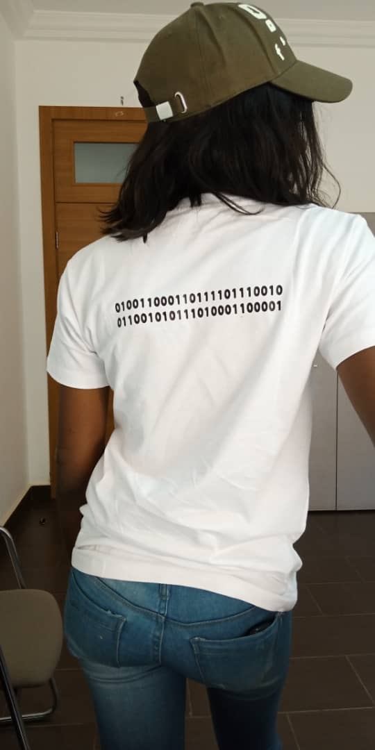 loretatohomdet's tweet photo. Highly motivated somebody.
Interpret #binary 
📸 : @golepji 
Swag: @ColaboD &amp; @snowsketch https://t.co/mTF8wtDbYl