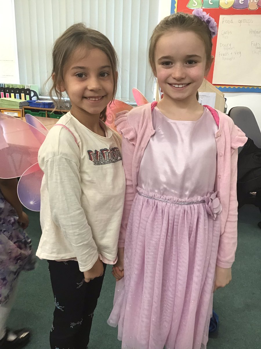 blackbirds1MPS's tweet photo. World Book Day costumes from Blackbirds @EnglishMPS_ https://t.co/e9CM4QJwpL
