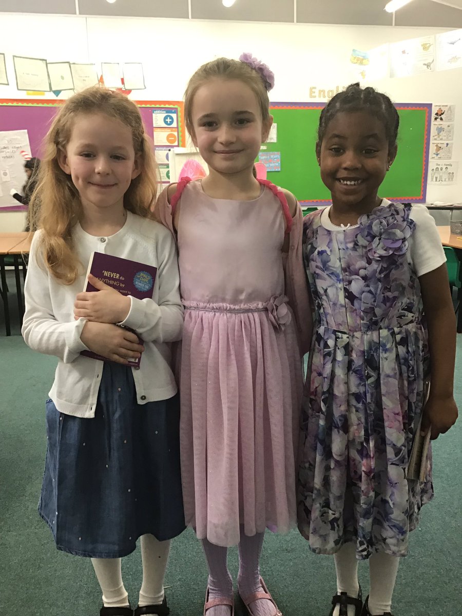 blackbirds1MPS's tweet photo. World Book Day costumes from Blackbirds @EnglishMPS_ https://t.co/e9CM4QJwpL