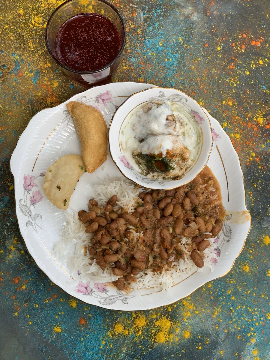 Simple Holi lunch with family. A beer date happened with sister before this. Perfect sneaking out on a working day Rajma chawal, Dahi Bhalla, gujiya and Kaanji Happy Holi everyone