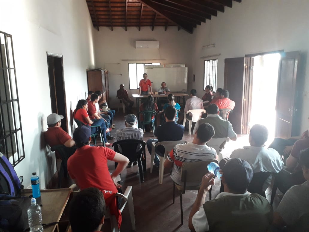 magparaguay's tweet photo. #CDASanPedro promoviendo el uso de tecnología en el campo, se brindó una capacitación sobre uso de tablets para dinamizar el trabajo como el Registro de la Agricultura Familiar y otros trabajos, seguidamente se entregaron equipos informáticos a 36 técnicos del #CDA https://t.co/TSRK7KtBL2