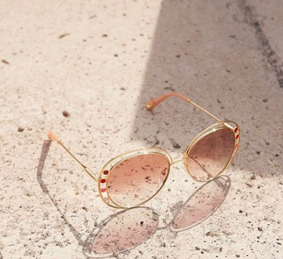 negrifirmanpr's tweet photo. A feminine gold frame for this classic @chloe aviator eyewear with four decorative spheres in gradient hues, a must have for your spring outfit! #ChloeEyewear ๐ถ #NFcoolclients #NFMI @MarchonEyewear ๐ https://t.co/intz6JCRNj