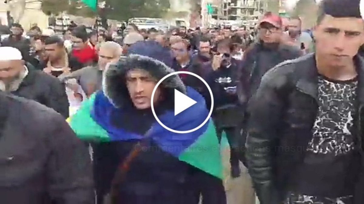 Algerie360's tweet photo. 55e mardi des étudiants à Bejaïa : mobilisation maintenue - https://t.co/VeNMOxVKy5
#Hitak
#55_Mardi_étudiants
#Bejaia https://t.co/NcAY8pdo0p