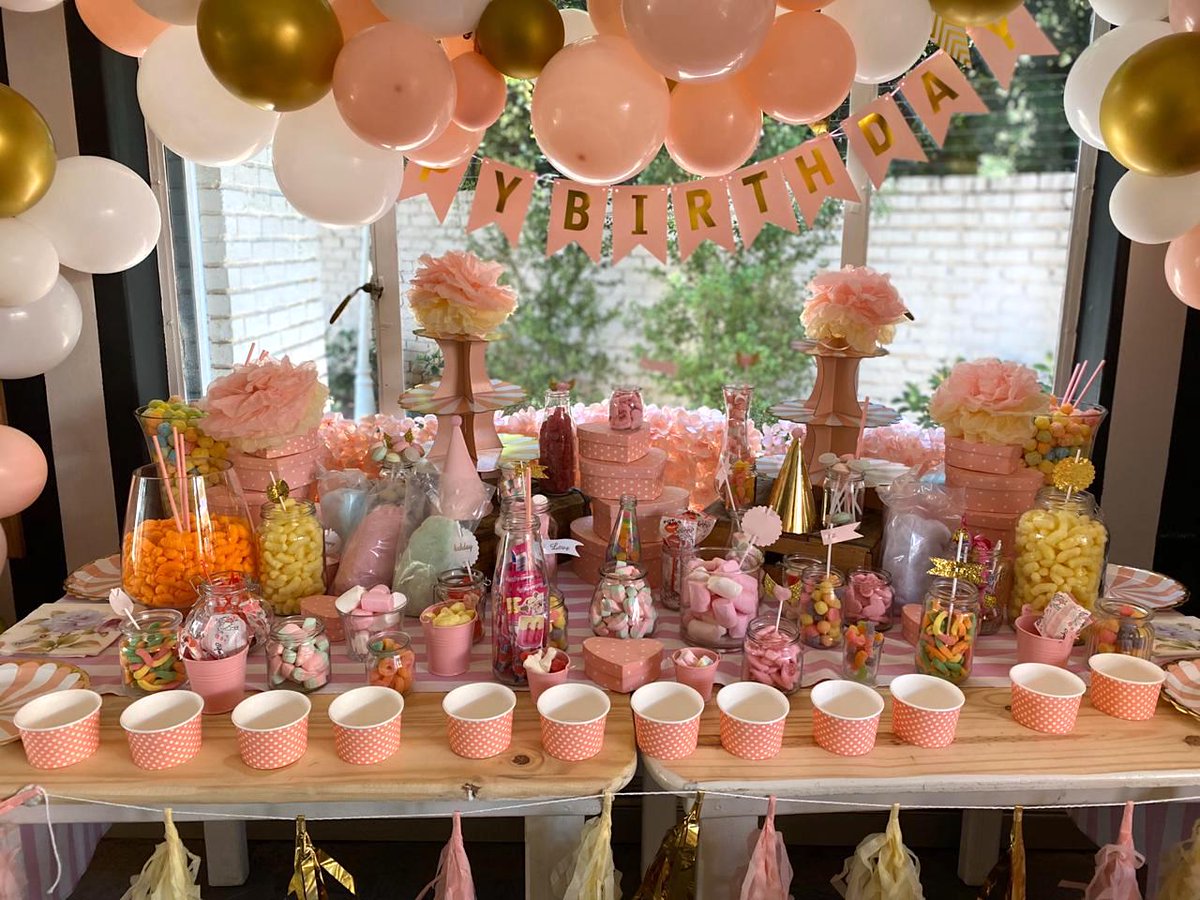 happilylaughter's tweet photo. Another gorgeous party at Happily Ever Laughter! 😍 We love doing parties, you name it and we will create it! 🎊🎂

Chat to us on 011 450 0711 or email info@happilyeverlaughter.co.za

#HappilyEverLaughter #Bedfordview #FamilyRestaurant #FunctionVenue #PartyPlanners #Jozi https://t.co/PkApzzAAOU