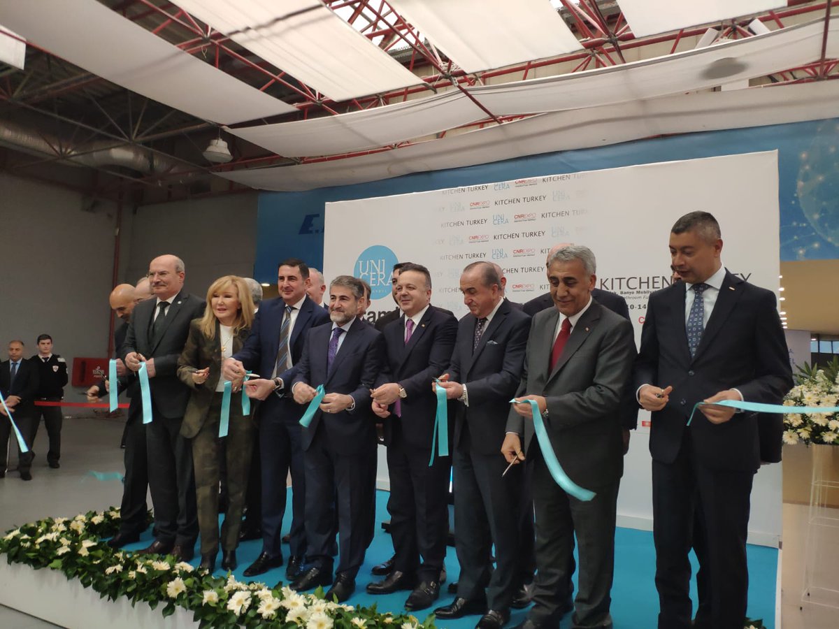 NureddinNebati's tweet photo. UNICERA İstanbul Uluslararası Seramik Banyo Mutfak Fuarı’nın açılışına katılım gerçekleştirdik. Türkiye’yi en parlak yarınlara taşıyacak olan, seramik sektörü gibi milli ekonomimizin medarı iftiharı sektörlerimizi dünya çapında en güçlü hale getireceğiz inşallah. https://t.co/tWCyW9dF1s