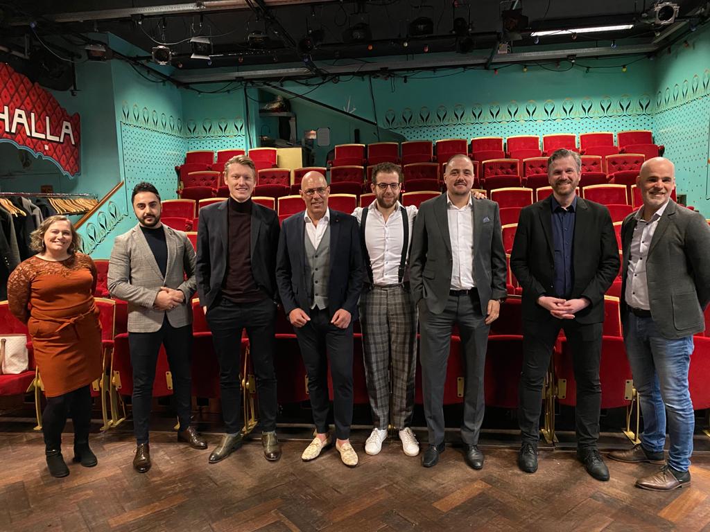 PinkWeb staat klaar achter de coulissen van theater Walhalla. We kijken uit naar een inspirerende PinkWeb Sessions, met sterke sales pitches en een interessante roundtable discussie. De centrale vraag van vandaag is: hoe past #sales in het #accountancy vak? #pinkwebsessions