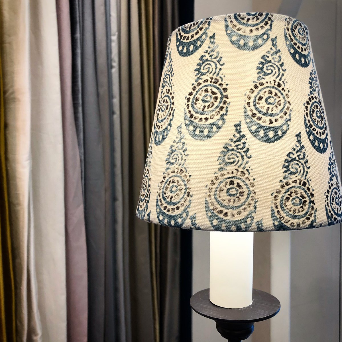 LtShadeStudio's tweet photo. We loved making these bespoke shades for @_houseandgarden, using @zakandfox
 ‘Tibetano’ fabric - view these shades on display in @DavidHuntLights showroom @DesignCentreCH for #LDW20atDCCH #thelightshadestudio #lampshades #bespokelampshades #DCCH #lampshades #madeinbritain https://t.co/mGZGkbBGbH