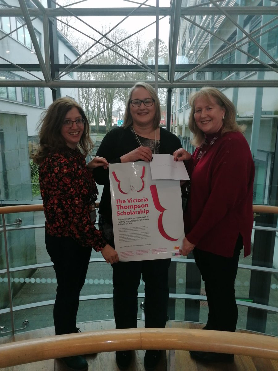 Delighted 2 present Lisa Harrington @Resilience_ie with her @Victoriabttrfly Masters yr 2 @nuigalway Research Scholarship! Well done on a fantastic submission #childrenspalliativecare @sharontwriter @Deirdregc27 @koolquinny99 @OliviaSDON @clairemagner1 @EAPC_CEO @lauradempsey123