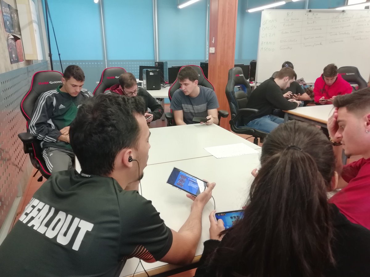 UPCTEsports's tweet photo. ¡Arrancamos el torneo de #BrawlStars!

¿Queréis verlo? Pues acercaos a nuestra Gaming Room 😉. https://t.co/X4tN9HLzdD