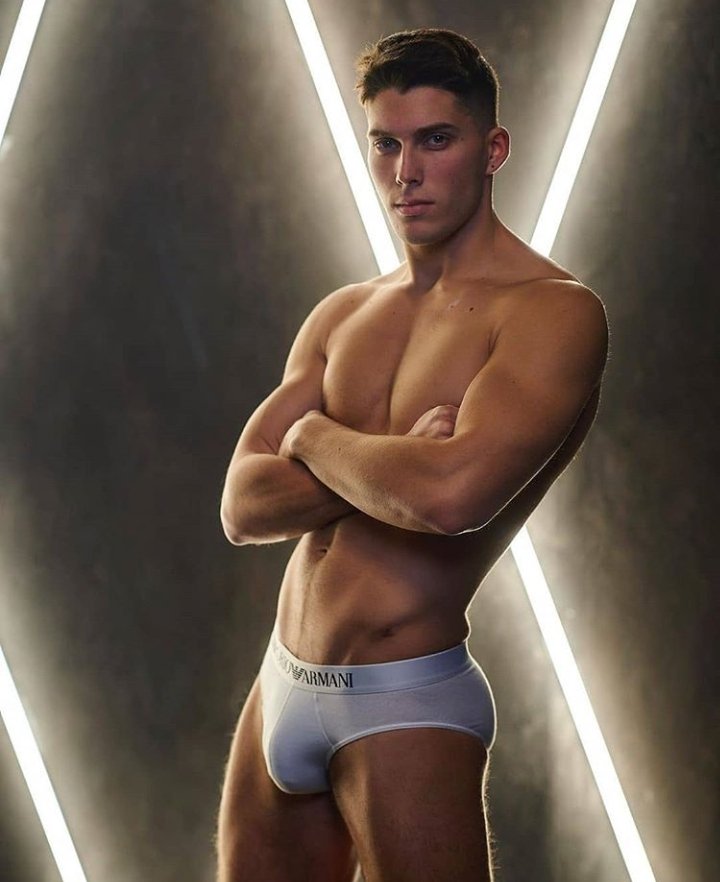 men in speedo bulges - www.lansmanmedia.com.