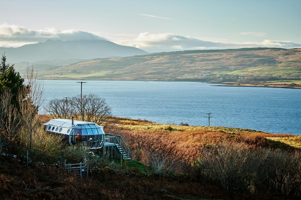 Justin_A_Miles's tweet photo. Wow😯
You find some interesting places on AirBNB
Your very own spaceship...
Landed in #Scotland
Sound of Mull,
What a perfect place to land😉
#Travel #wanderust #traveltribe #traveler https://t.co/f6JG7W0JCA