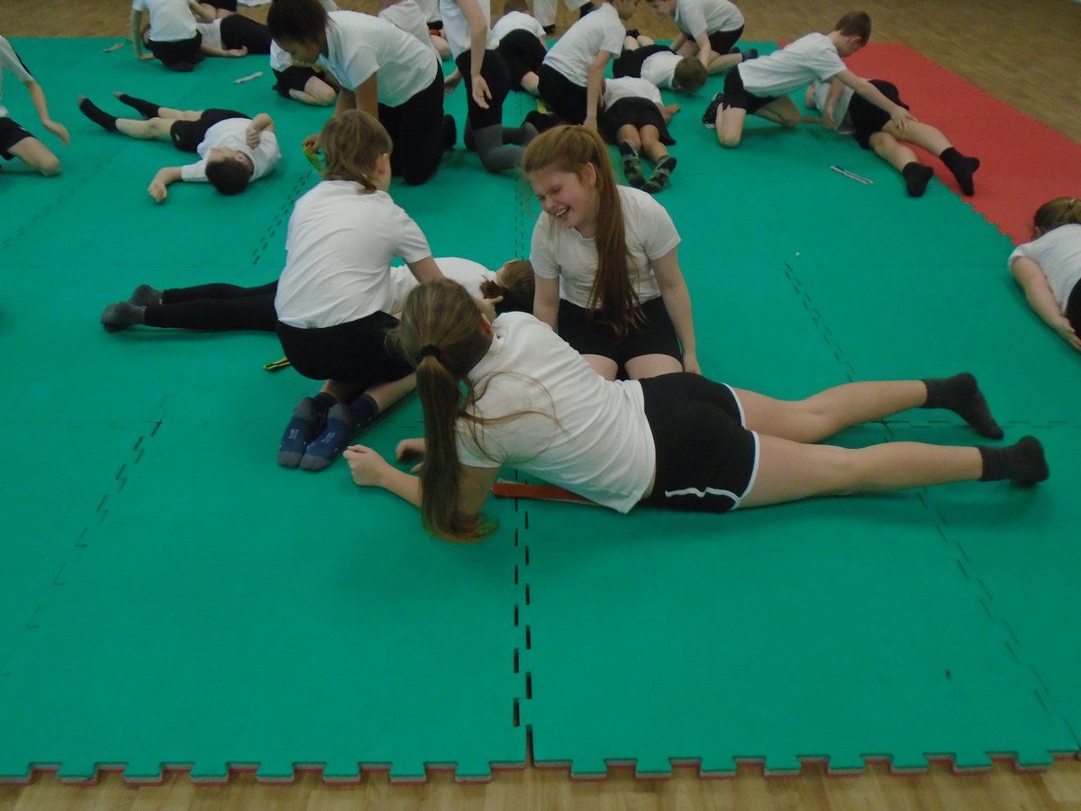 ClaveringTS27's tweet image. #6CP Today, we have taken part in a taster 'Judo' session. We really enjoyed it! @BritishJudo @destinationjudo