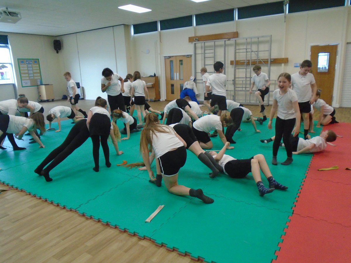 ClaveringTS27's tweet image. #6CP Today, we have taken part in a taster 'Judo' session. We really enjoyed it! @BritishJudo @destinationjudo