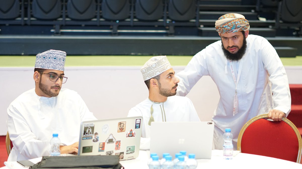 TechanaOman's tweet photo. الأحاديث التقنية والورش التعليمية لا تزال مستم��ة في اليوم الثاني من #مخيم_البرمجيات_الحرة⛺️
اليوم تعلم المشاركون🔬
#PHP, #Drupal, #SpringBoot #Java, #Webdevelopment
🖲️كما ننصحكم بزيارة https://t.co/pIUcGUGpGx لمعرفة المزيد عن #البرمجيات_الحرة وتقنياتها.
#FOSS_Bootcamp https://t.co/dUv4PIzX3D