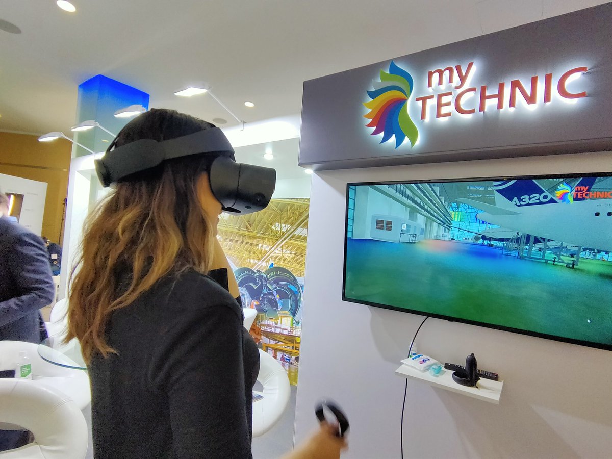 Nutsobunso's tweet photo. Enjoying sharing the VR experience for @myTECHNIC_MRO  at #mrorussia https://t.co/UZI1APqv3k