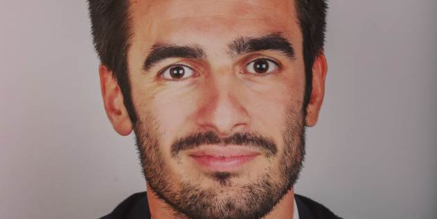 PwCCarrieres's tweet photo. Nous sommes ravis de partager le retour d'expérience de Florian, alumni de @centralesupelec et désormais collaborateur @PwC_France, après y avoir été alternant pendant son Mastère. 🤝🧑🎓
L'article complet➡️ https://t.co/kgIF76vw0a
#insidePwC #alternance #experience https://t.co/l1Yo4uBCXx