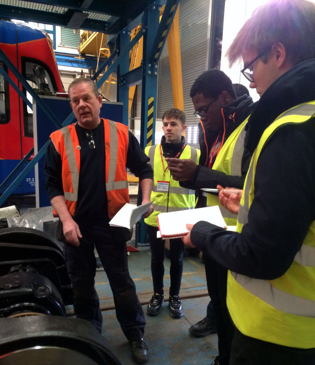 SheffMechEng's tweet photo. A team of third-year @SheffMechEng students recently visited the Sheffield Supertram Depot to learn more about braking systems. Thanks the team at @SCSupertram for hosting us! #mechanicalengineers #contactforce https://t.co/pNy3LMObHI