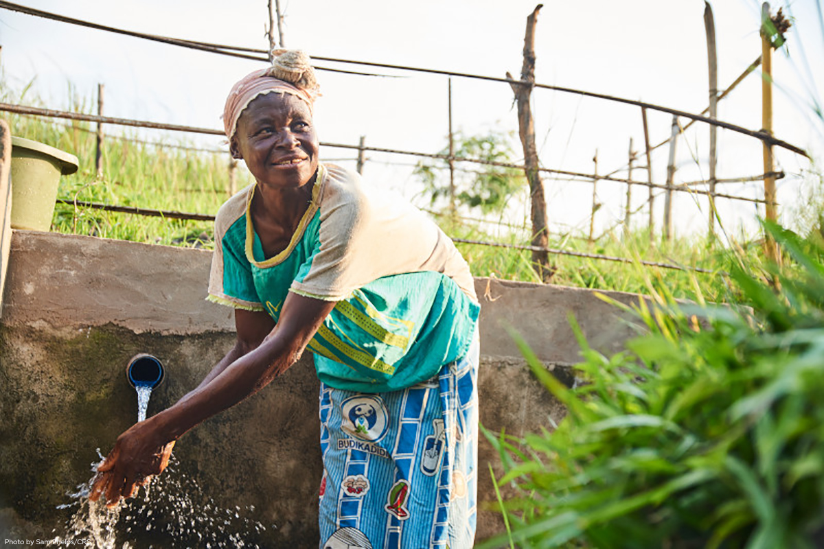 Today, <a href="/USAmbDRC/">Chef de Mission - Ambassade des États-Unis à Kin</a> visited #KasaiOriental &amp; appreciated efforts to help families reach their full potential. Home gardens, handwashing stations &amp; savings groups all build  #resilience &amp; combat food insecurity in #DemocraticRepublicoftheCongo. #PP4PP