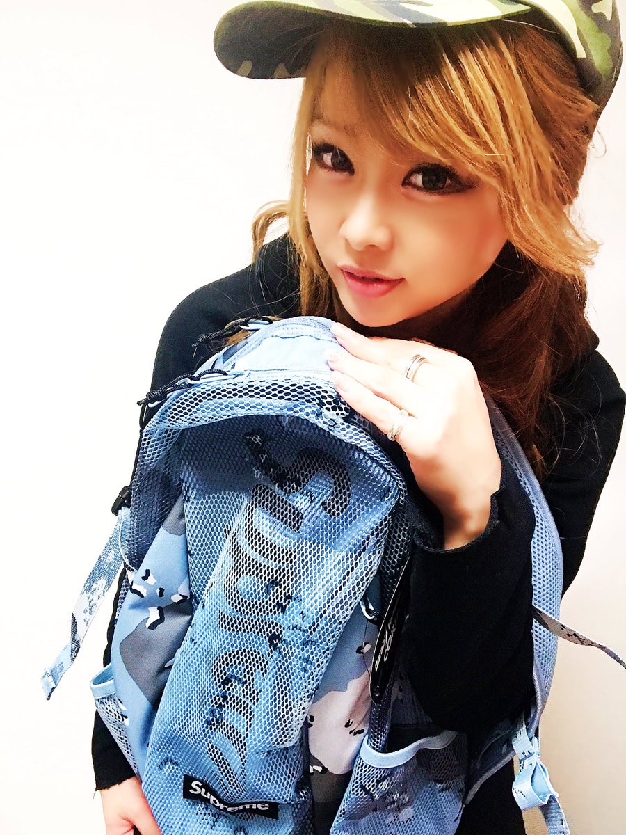 MARIERU08's tweet photo. supreme 2020ss❤️
supreme backpack
自由が凄く好き。
人に流されたく無い🐱
.
.
#supreme
#supreme2020
#supremebackpack
#Bristol https://t.co/8Zq3iOKRkv