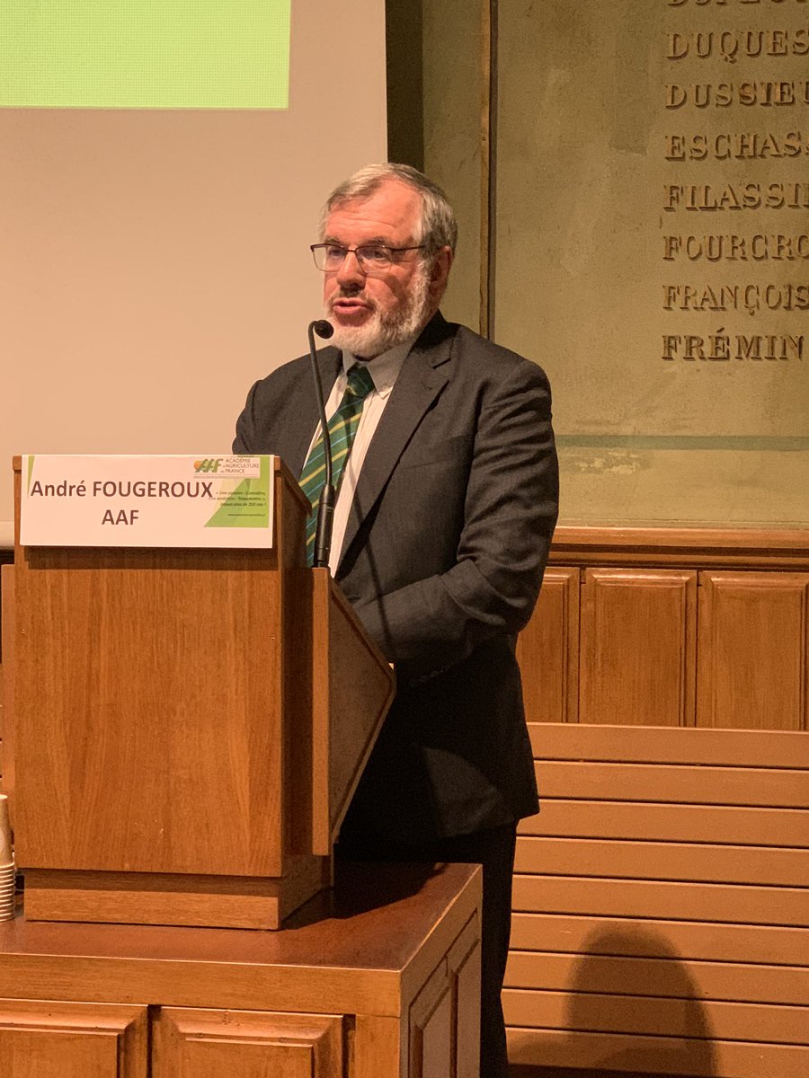 AcademieAgri's tweet photo. Aucune solution ne résout à elle seule durablement un #problème #phytosanitaire rappelle André Fougeroux @Pollifouge @AcademieAgri lors du Colloque #AEHA #CGEDD de ce jour « #agriculture et #environnement : #santé des #plantes santé des #hommes » https://t.co/LLHEhf9wBf