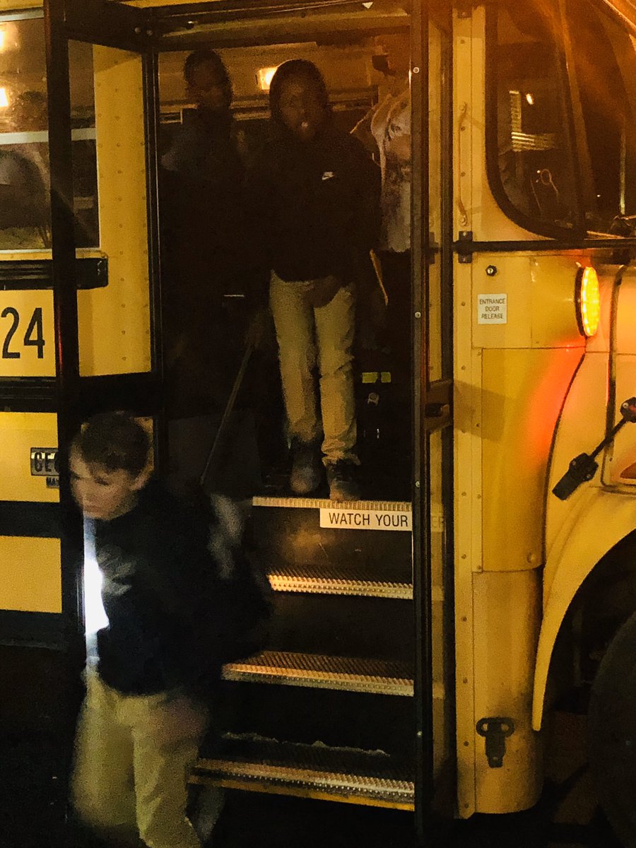 Heard-Mixon Elementary School 
Very safe student unloading.
Always great to be on campus for there is always a warm and inviting “Good Morning” for everyone!
Great way to start a Day! Thank You! #ncssbethebest
