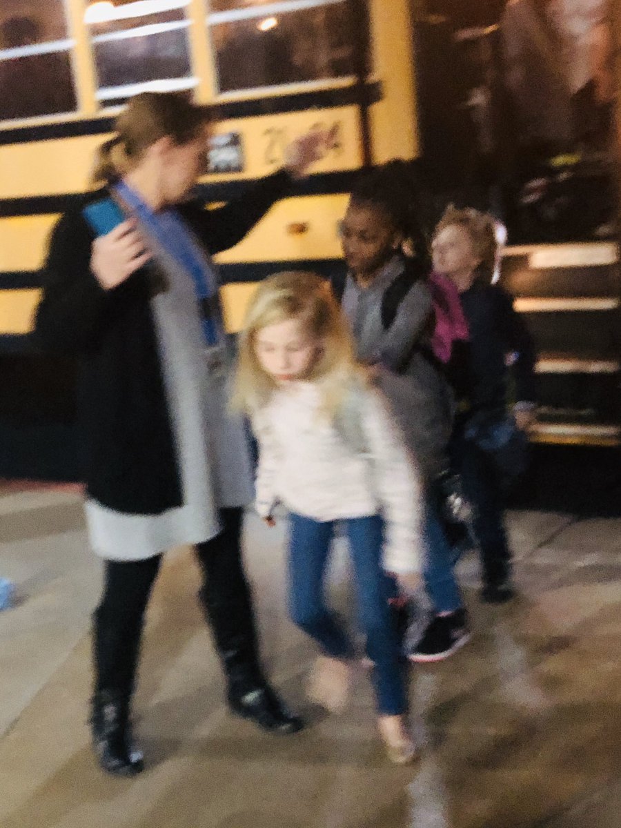 chad_mccaskill's tweet photo. Heard-Mixon Elementary School 
Very safe student unloading.
Always great to be on campus for there is always a warm and inviting “Good Morning” for everyone!
Great way to start a Day! Thank You! #ncssbethebest https://t.co/ZtY8645vsc