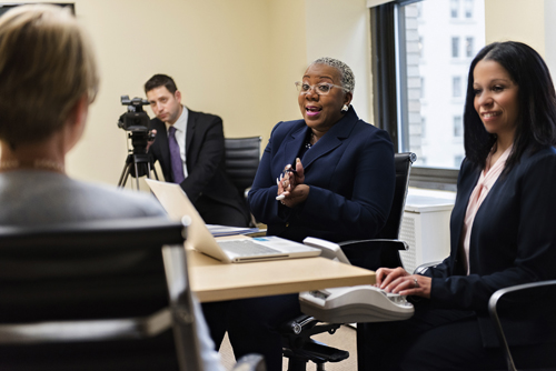 DiamondReportng's tweet image. Body language tips for deposition or trial #attorney #lawyers 
diamondreporting.com/blog/body-lang…