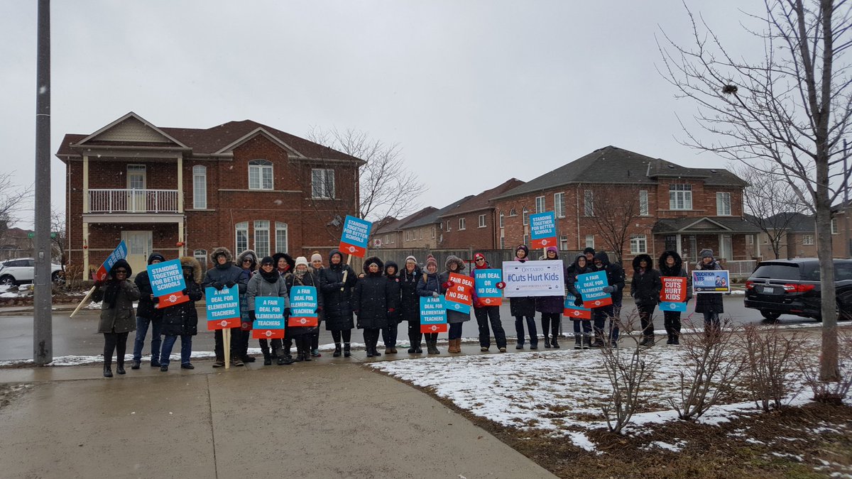 On March 12th from 7:45-8:05am Hewson P.S teachers will be standing up for their students' & children's right to quality education. We would love if parents, community members would join us. #CutsHurtKids @ETFOPeel