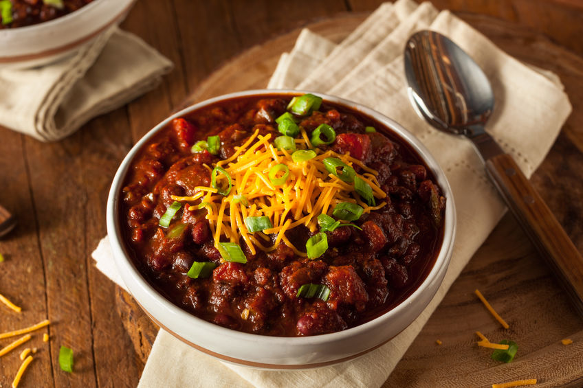 Het is de week zonder vlees. Wat ga jij vandaag maken? 
Bij ons staat vandaag op het menu: 'Chili sin carne'
Wil jij weten hoe je dit maakt? Kijk dan op: ow.ly/a4m550yHwKI
#weekzondervlees #gezondevoeding #vegetarisch 🍲 🍗