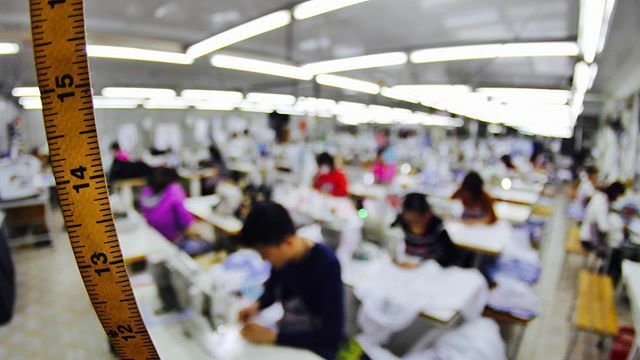 Ever wondered where your shirts are being made? 💡 We would like to take you with us on a tour through our workshop in Hanoi, Vietnam. If you have any questions for us, drop them below 👇🏽 ift.tt/2W78jyy